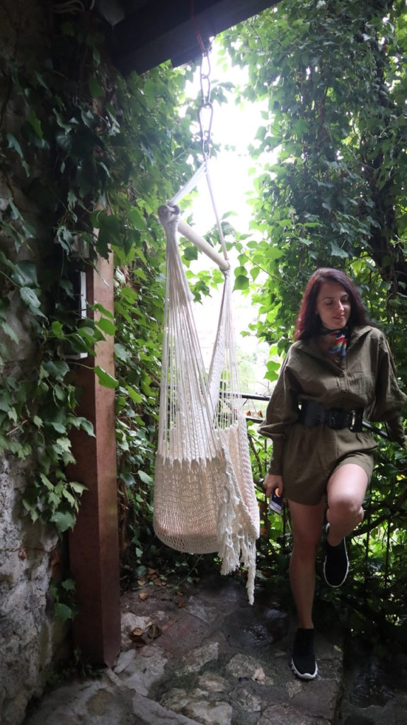Military Olive, colore tendenza decretato da Pantone per l'autunno 2020