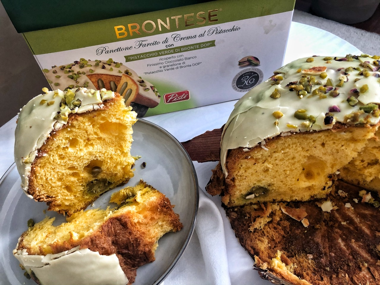 Panettone Farcito di Crema di Pistacchio verde di Bronte DOP di Pistì