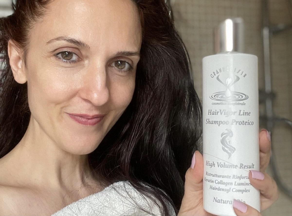 Shampoo proteico per capelli ristrutturati e rinforzati
