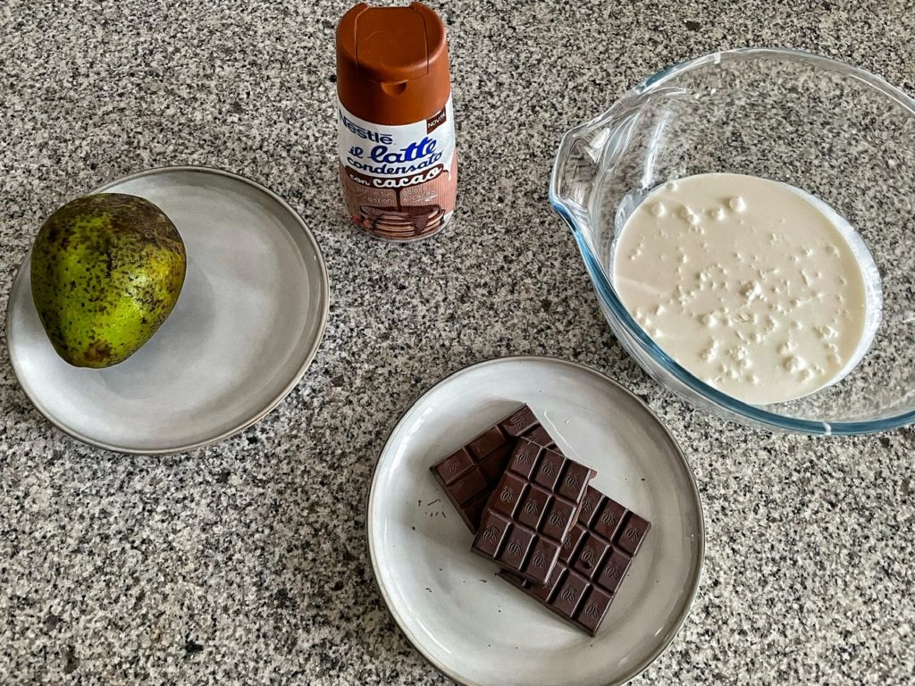 Gelato con avocado e Latte condensato con cacao (ricetta Lucake)