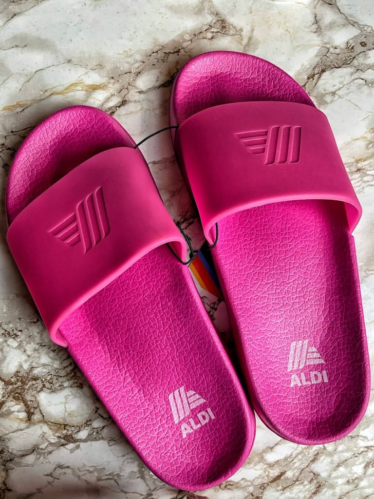 Aldi summer essentials: tutto l'occorrente per una vacanza estiva perfetta