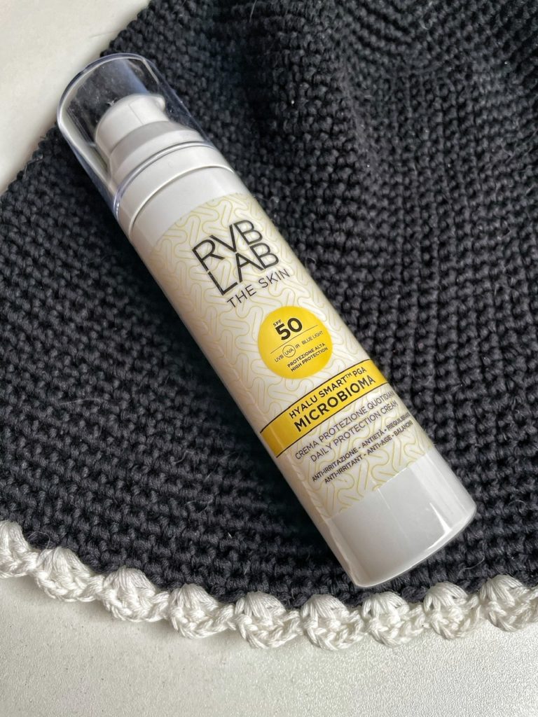 Summer Essentials RVBLAB: 3 prodotti skincare da avere nella beach bag