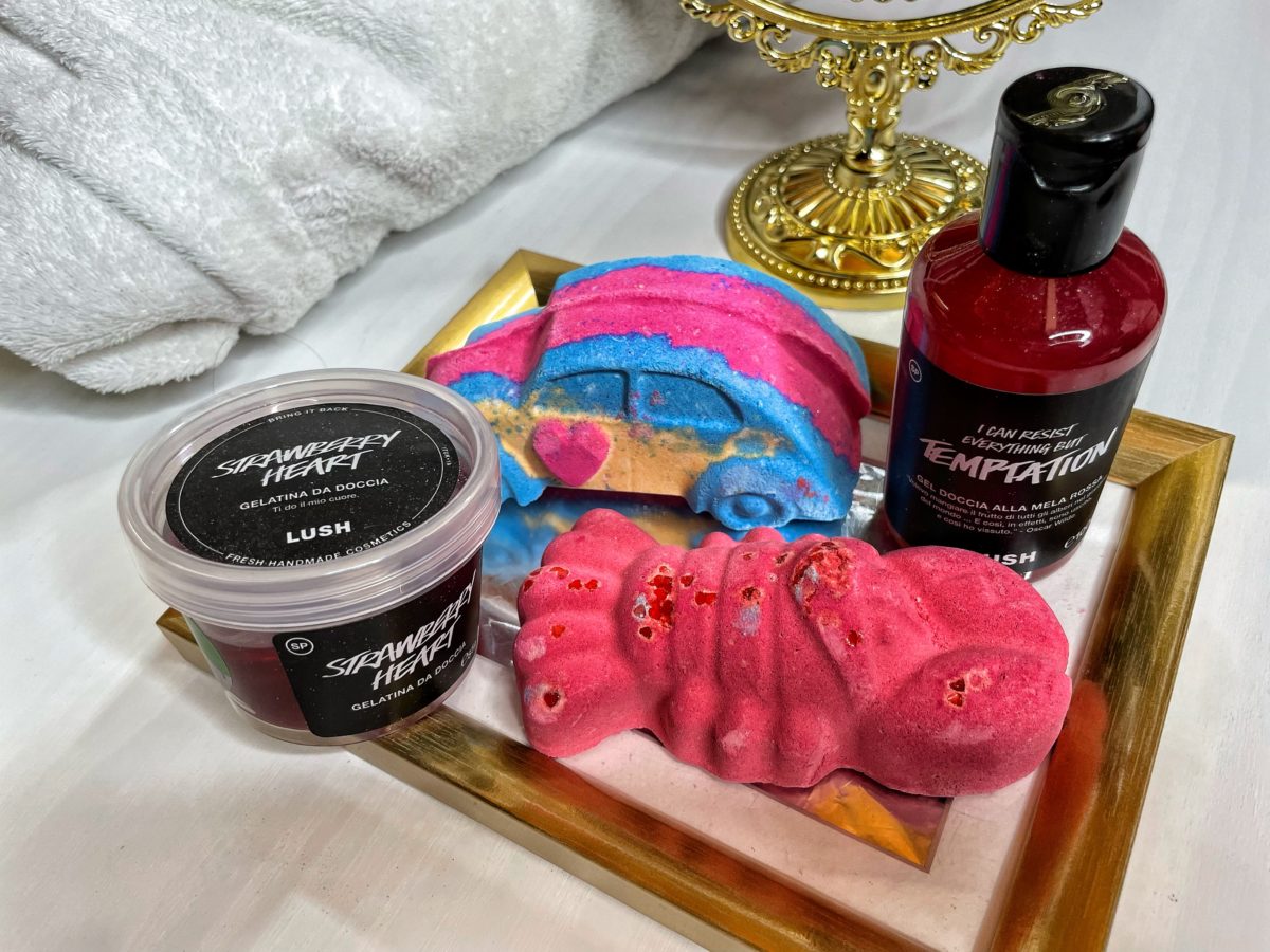 Collezione San Valentino Lush: profumate pozioni e dolci incantesimi