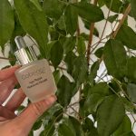 Siero viso: cos'è, benefici e come applicarlo