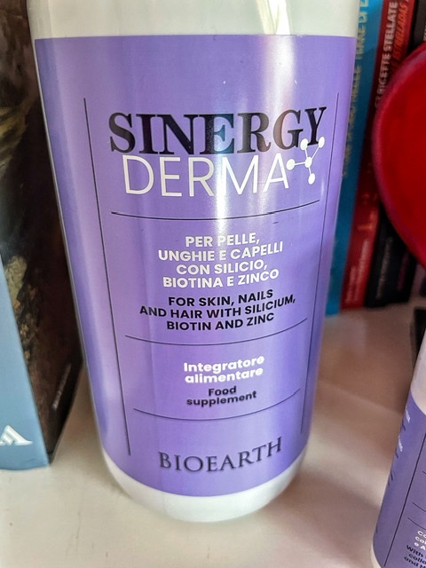 Routine quotidiana per la cura della pelle del viso (Sinergy Derma)