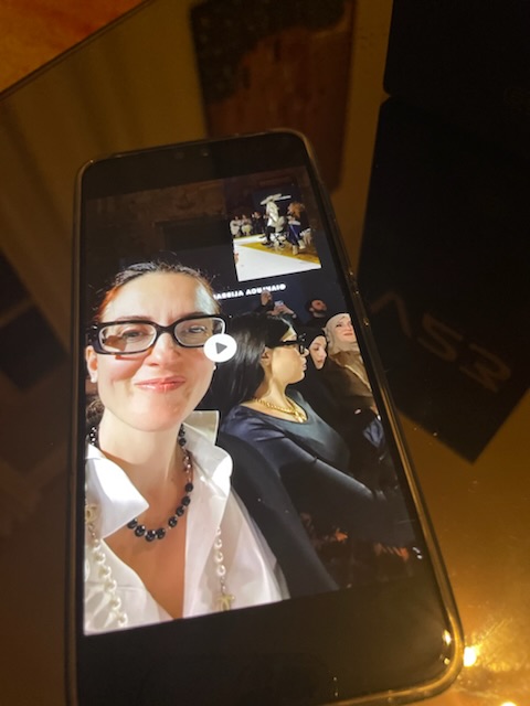 Selfie incredibilmente nitidi con il cellulare V23 5g di Vivo