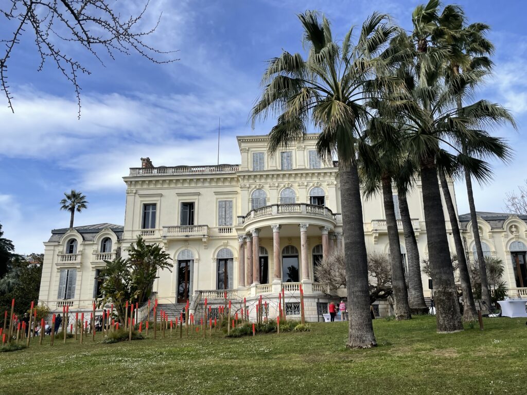 Guida per gli amanti della natura agli splendidi giardini e sentieri della Costa Azzurra