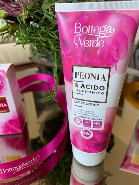 Peonia e Acido Ialuronico, la nuova linea di fragranze di natura attivate Bottega Verde