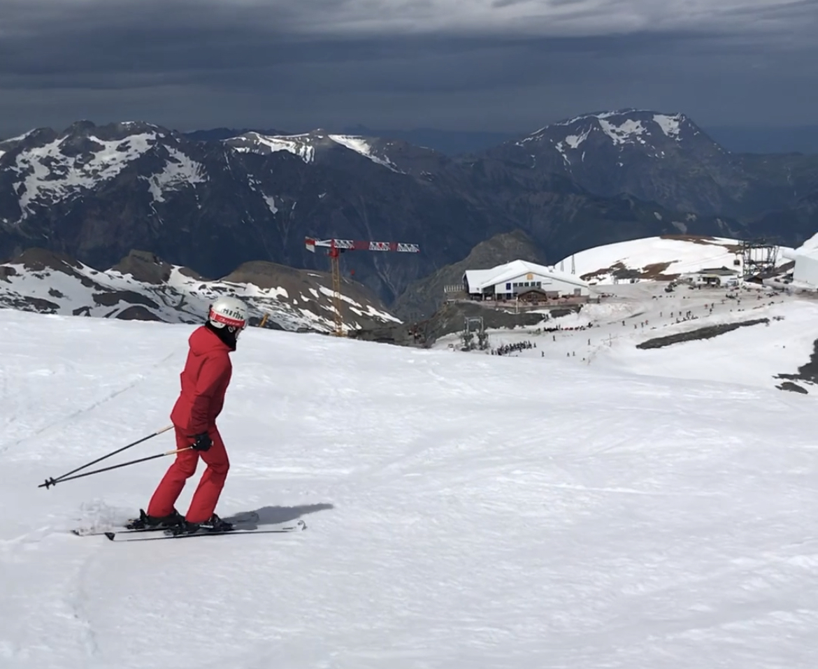 Sciare in estate sul ghiacciaio de Les 2 Alpes: un'avventura mozzafiato