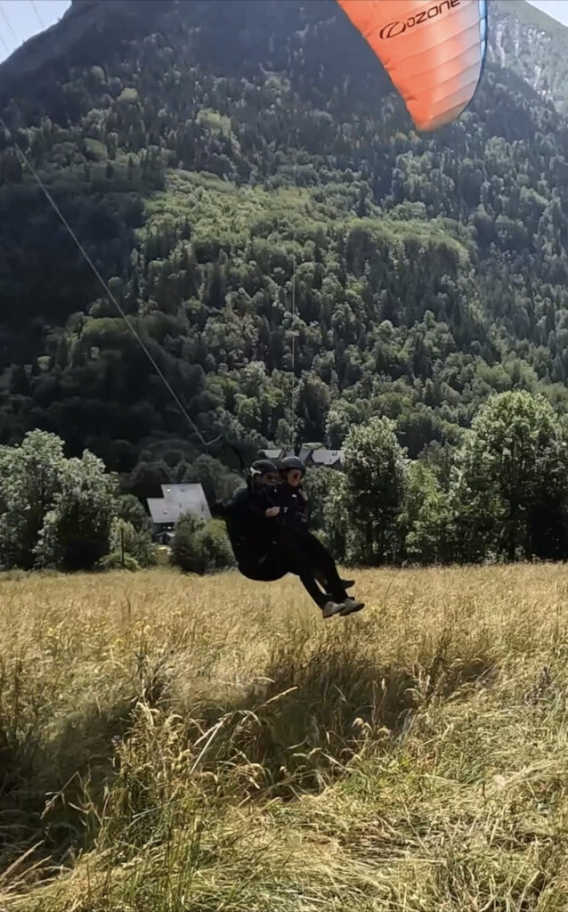 Parapendio a Les 2 Alpes: vola tra le vette delle Alpi e scopri un'esperienza indimenticabile