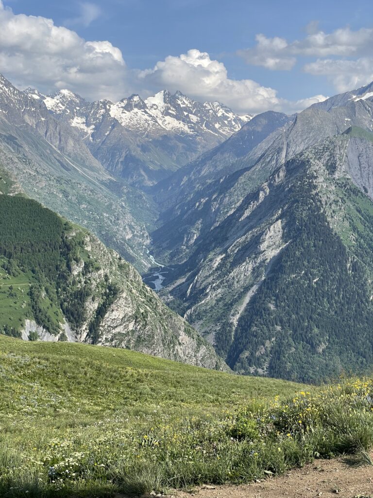 Les 2 Alpes in Mountain Ebike: guida completa per esplorare le maestose montagne