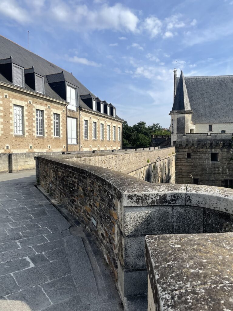 Castello di Nantes: il fascino regale che cattura l'anima