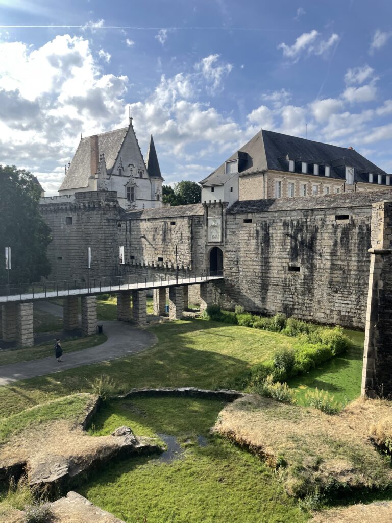 Castello di Nantes: il fascino regale che cattura l'anima