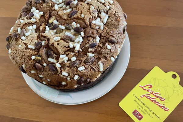 Sapore Estivo: perché gustare il panettone in estate è un'esperienza divertente