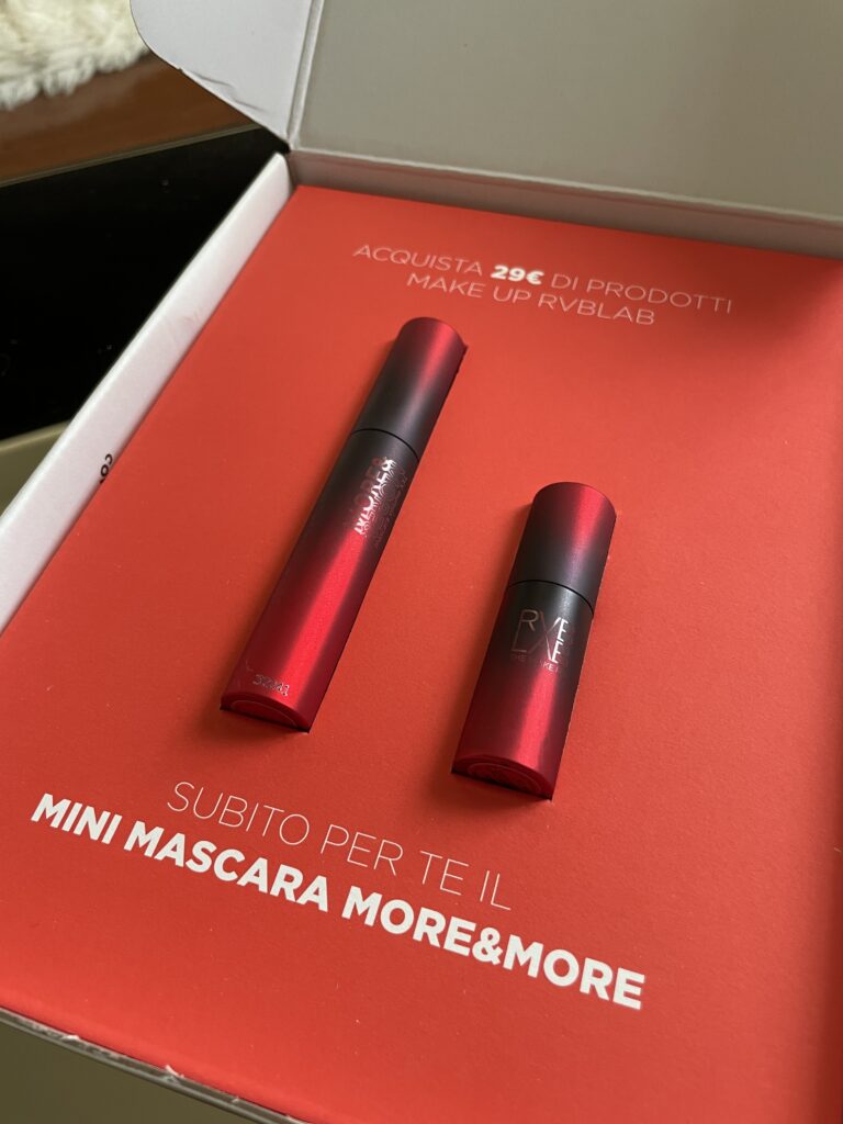 Utilizzo perfetto del Mascara: Sguardo irresistibile con More&More by RVBLAB