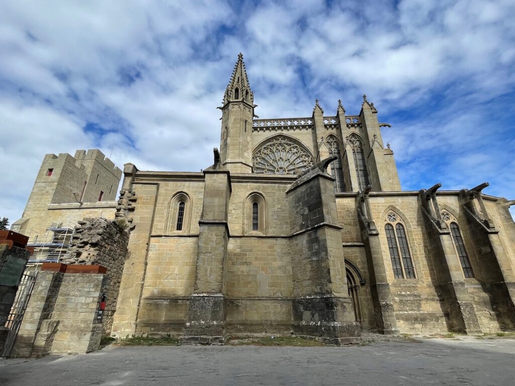 La leggenda di Dame Carcas: il mito dietro il nome di Carcassonne