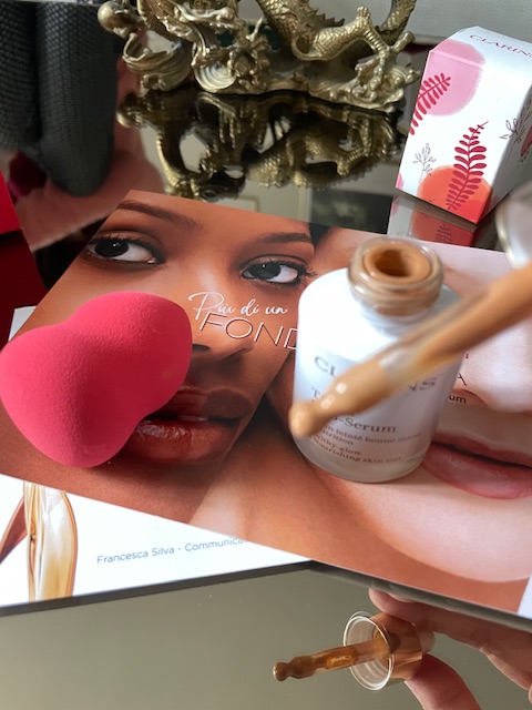 Clarins Tinted Oleo-Serum: L'innovazione per un incarnato perfetto