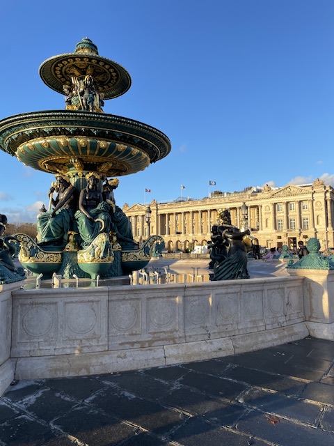 Place de la Concorde e le sue Fontane: una tappa imperdibile a Parigi