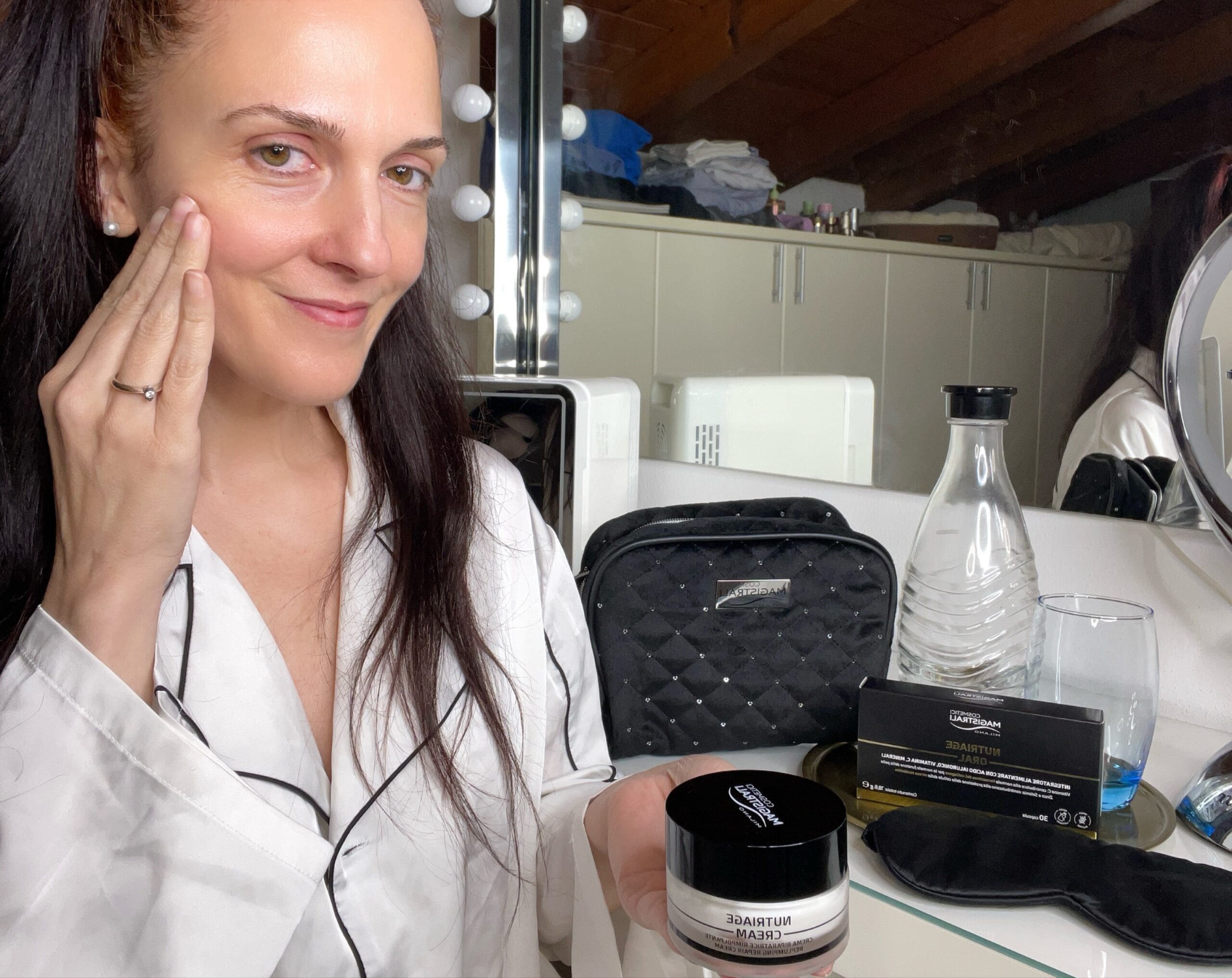 Rivoluzionaria Strategia in&OUT di Cosmetici Magistrali per una pelle perfetta
