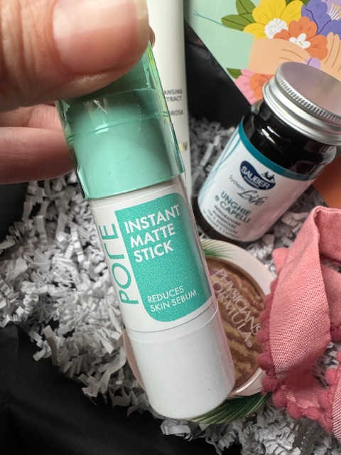 Blooming Start: Scopri i Segreti di Bellezza della Beauty Box di Marzo