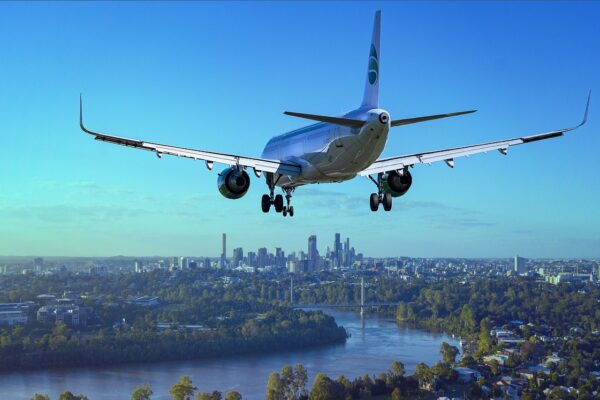 Volo a basso costo: guida definitiva per viaggiare spendendo poco in aereo