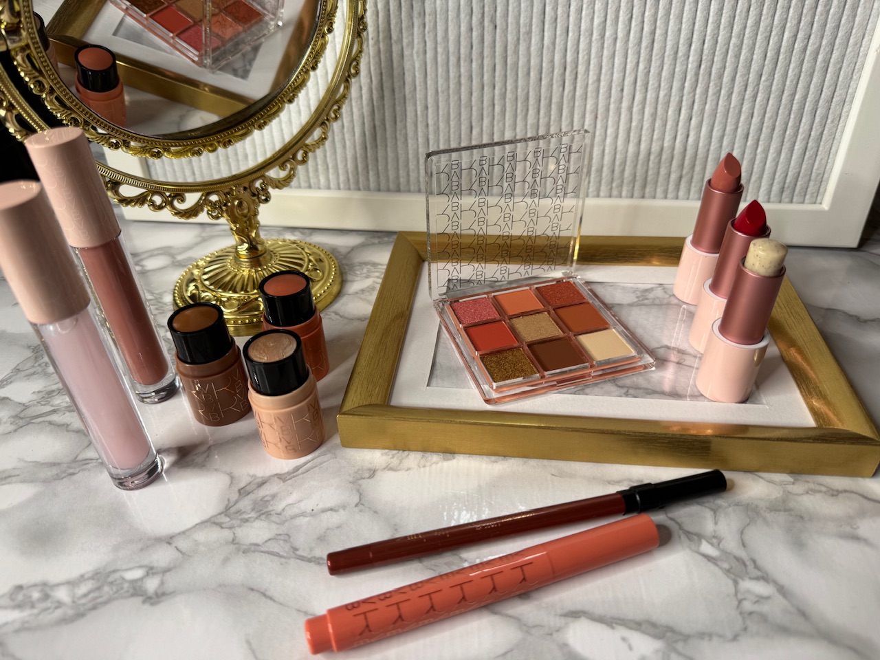 Trucco e bellezza: perché il make-up fa bene alle donne?