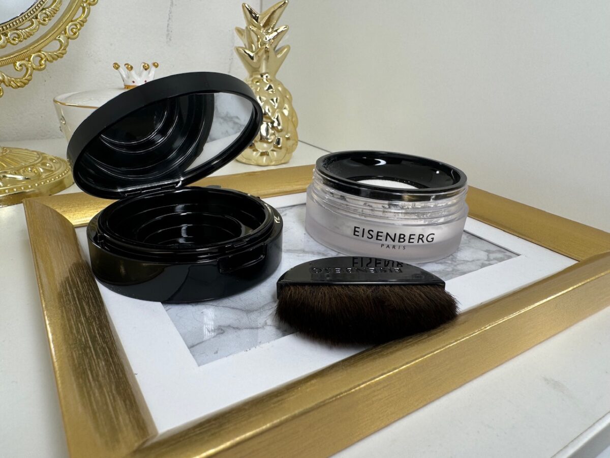 Polvere leggera: il segreto per un trucco impeccabile e duraturo