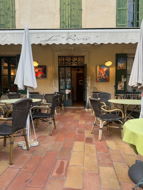 La Rècré a Lourmarin: una tappa imperdibile se visitate Luberon