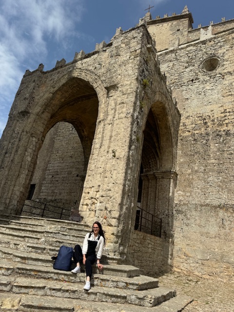 Erice: una guida completa per esplorare il borgo medievale siciliano