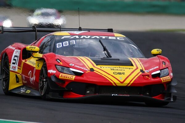 Monza infiamma: doppietta BMW e podio Ferrari nel Fanatec GT World Challenge Europe