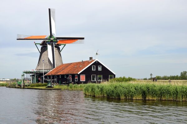 Mulini a Vento di Amsterdam: una finestra sul passato olandese