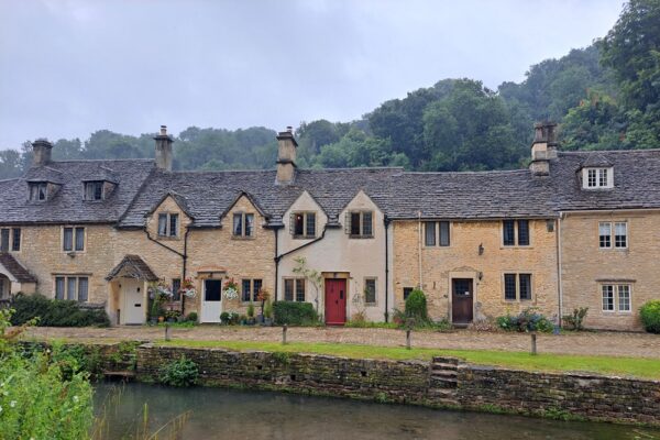 Incantevoli villaggi nelle Cotswolds (Inghilterra)