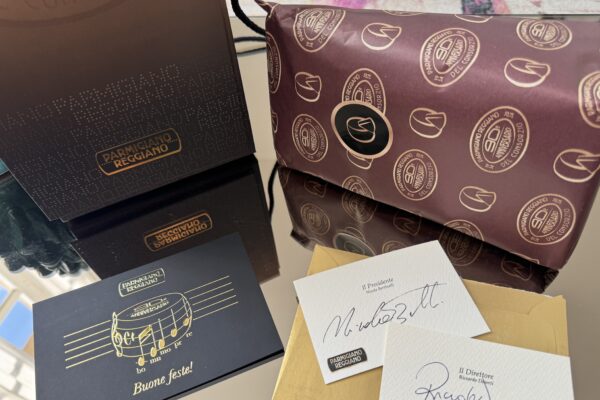 Parmigiano Reggiano: un regalo regale per palati esigenti