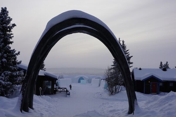 Dormire nel ghiaccio: un'avventura all'Icehotel in Lapponia
