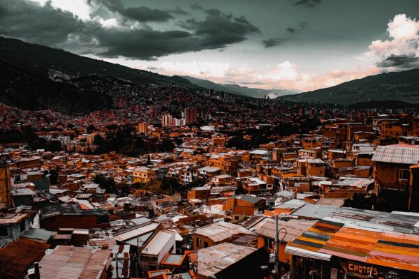 Vola sopra Medellín: un'esperienza indimenticabile in parapendio