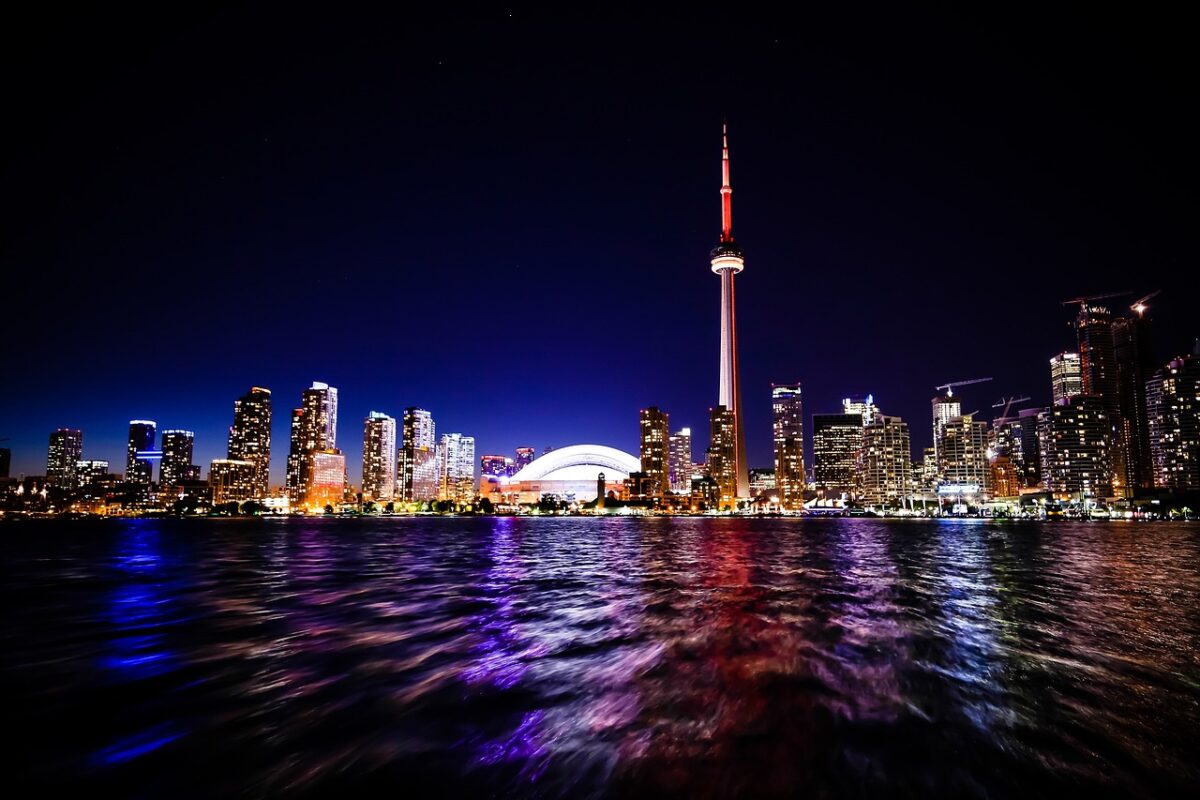 Toronto di notte: una città che non dorme mai