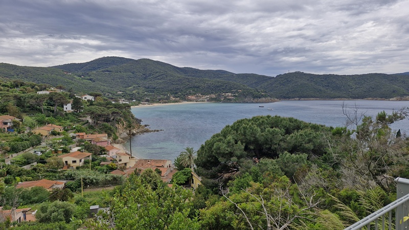 Trekking a Procchio lungo la costa dell’Elba: natura, mare e panorami sorprendenti