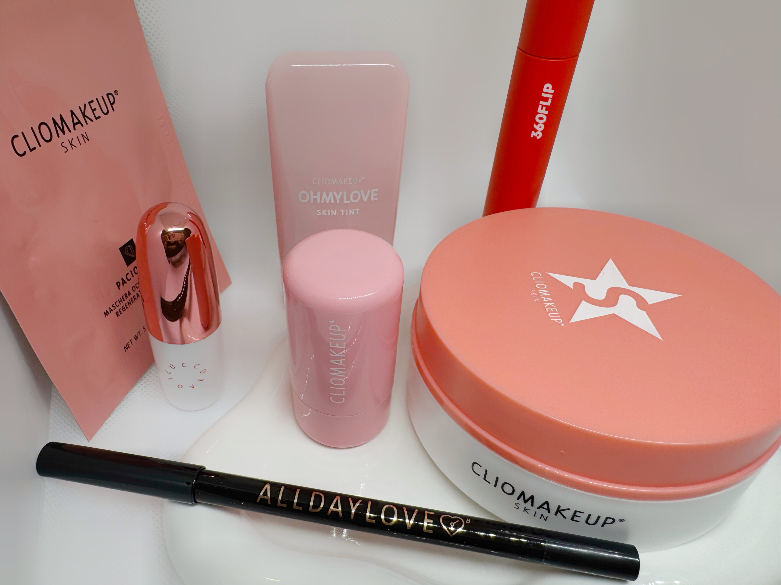 Cliomakeup sbarca da Douglas: la sua linea make-up e skincare ora alla portata di tutti!