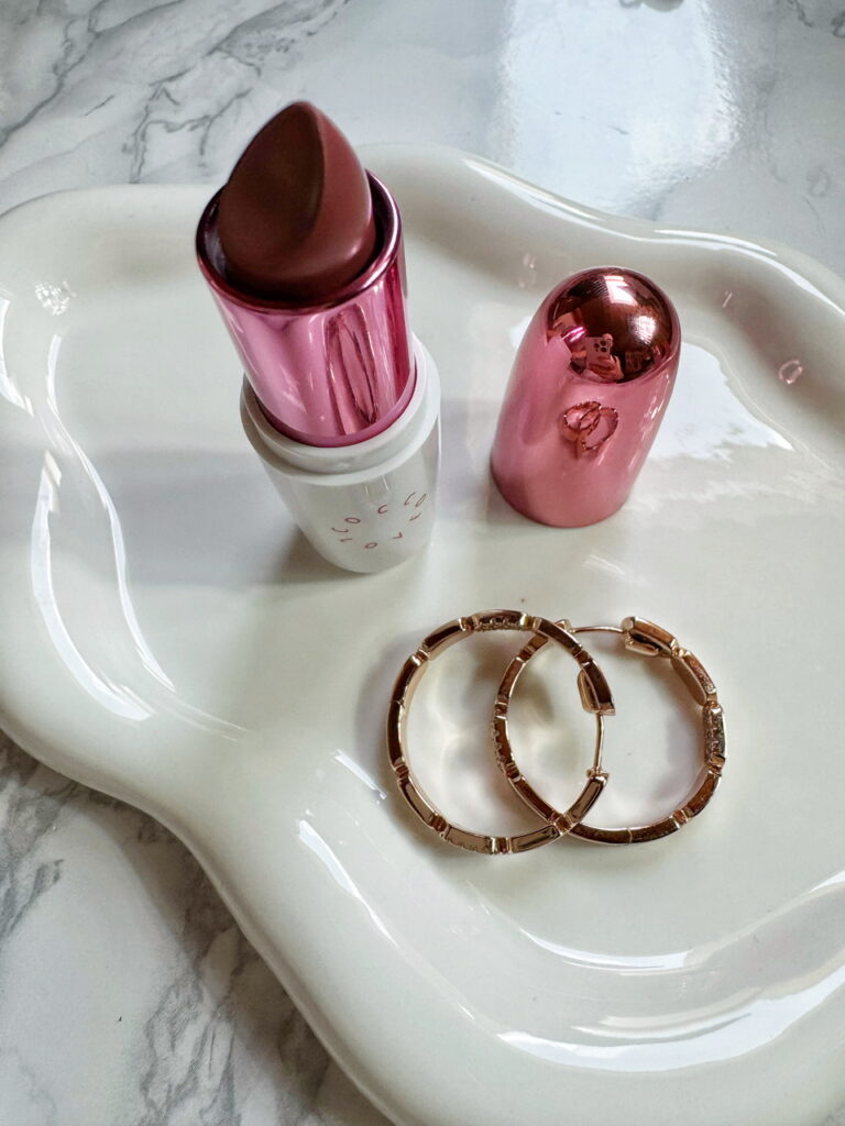 Beauty travel kit: cosa portare in valigia a giugno