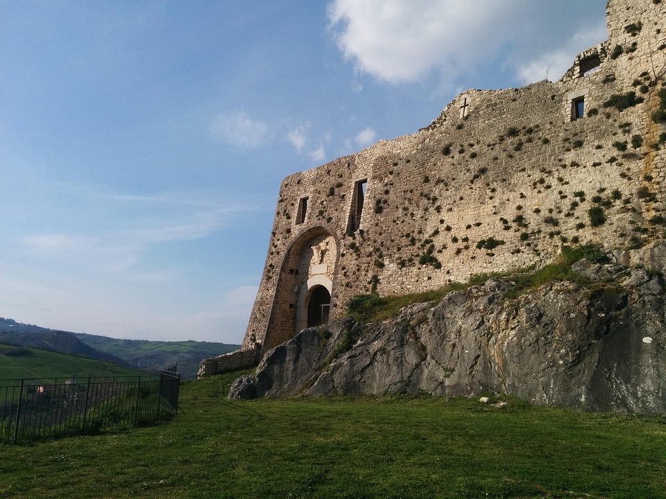 Cantone della Fata: la leggenda della Roccia Molisana che nessuno ti racconta (e ti farà ripensare al potere)
