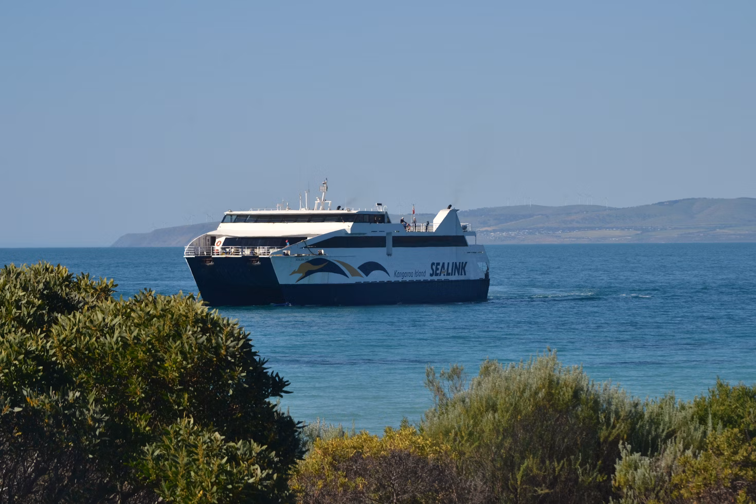 Turismo e mobilità: come i traghetti stanno cambiando il modo di viaggiare nel Mediterraneo