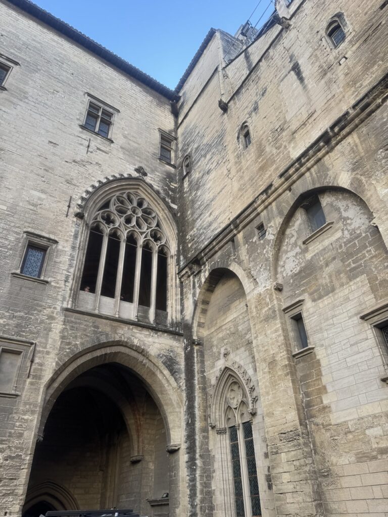 Palais des Papes: scopri il gioiello di Avignone tra storia e grandezza gotica