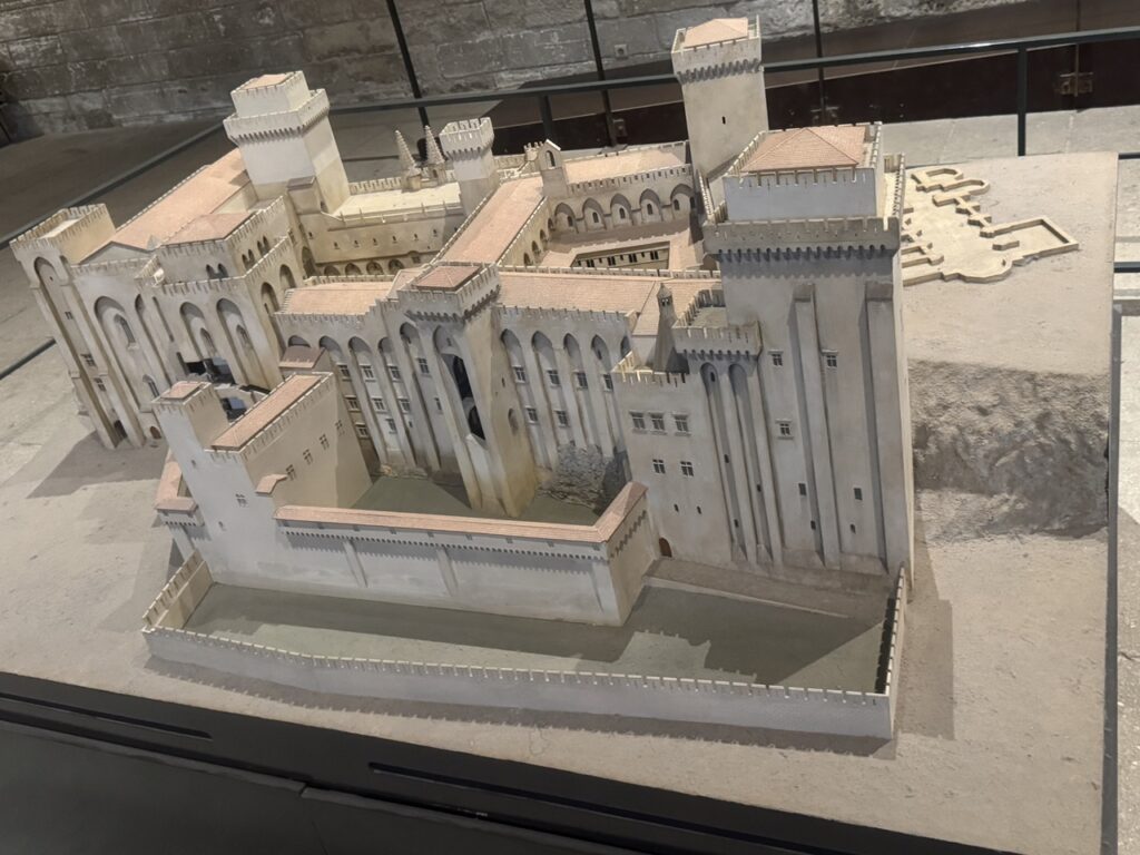 Palais des Papes: scopri il gioiello di Avignone tra storia e grandezza gotica