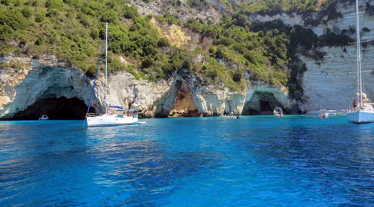 Perché andare a Antipaxos a marzo: Il segreto meglio custodito del Mar Ionio