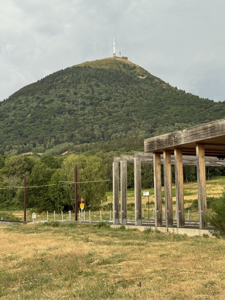 Puy de Dôme: giganti addormentati nel cuore della Francia