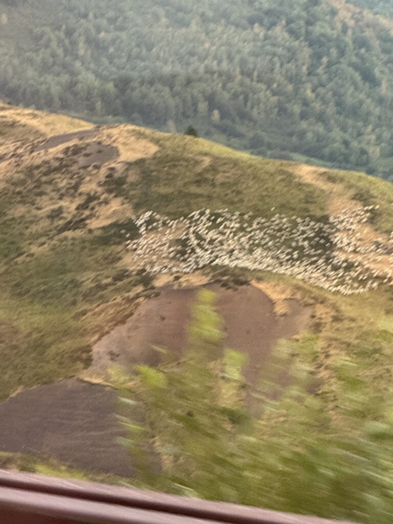 Puy de Dôme: giganti addormentati nel cuore della Francia
