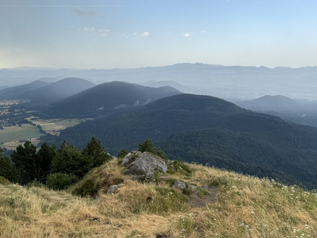 Puy de Dôme: giganti addormentati nel cuore della Francia