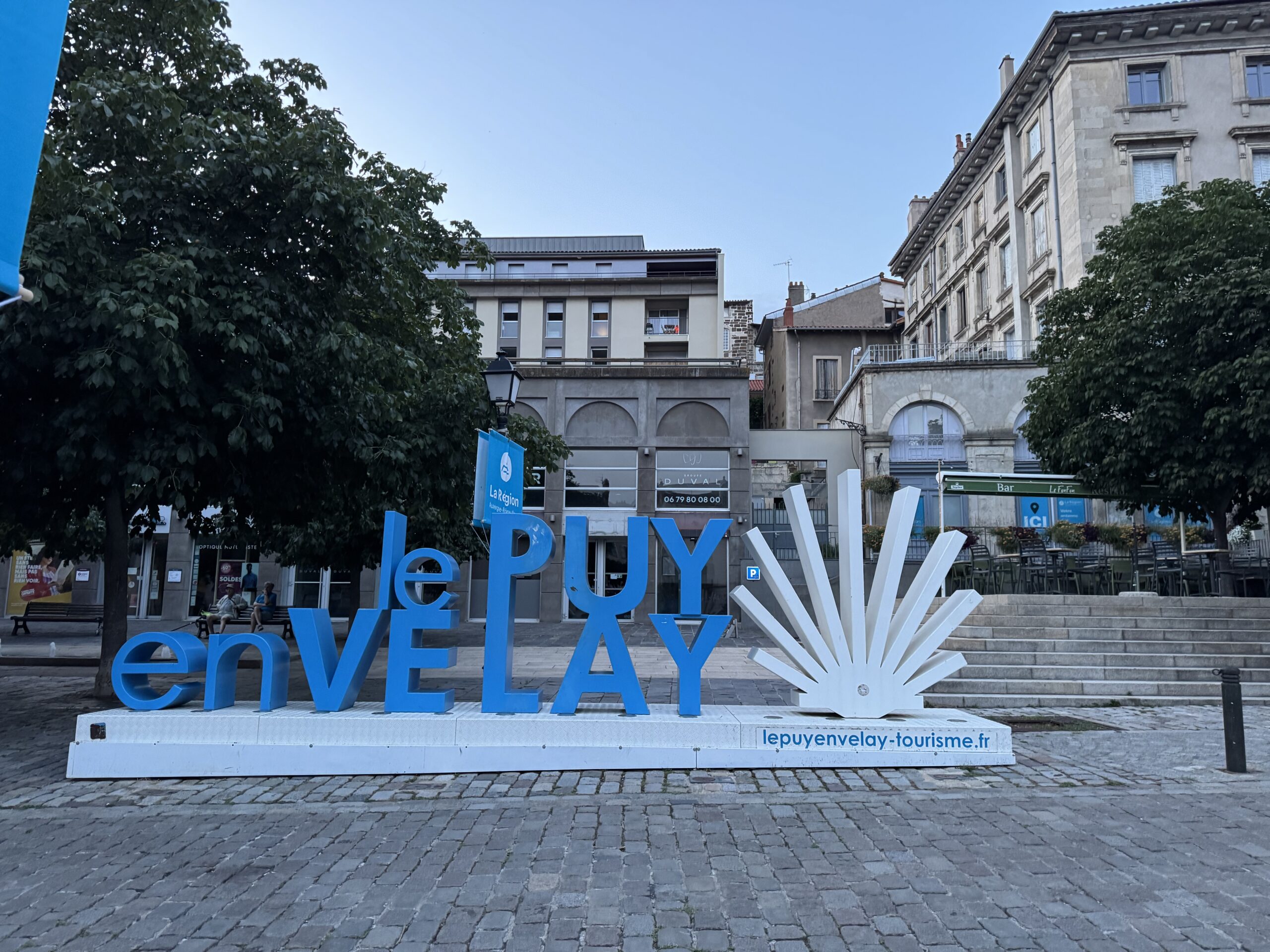 Le Puy-en-Velay: tra la Cattedrale, il Rocher Saint-Michel e i vicoli del centro storico