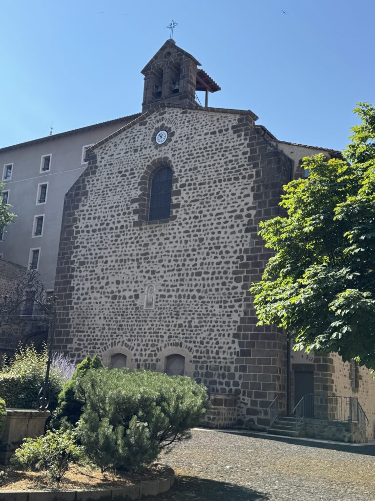 Le Puy-en-Velay: tra la Cattedrale, il Rocher Saint-Michel e i vicoli del centro storico