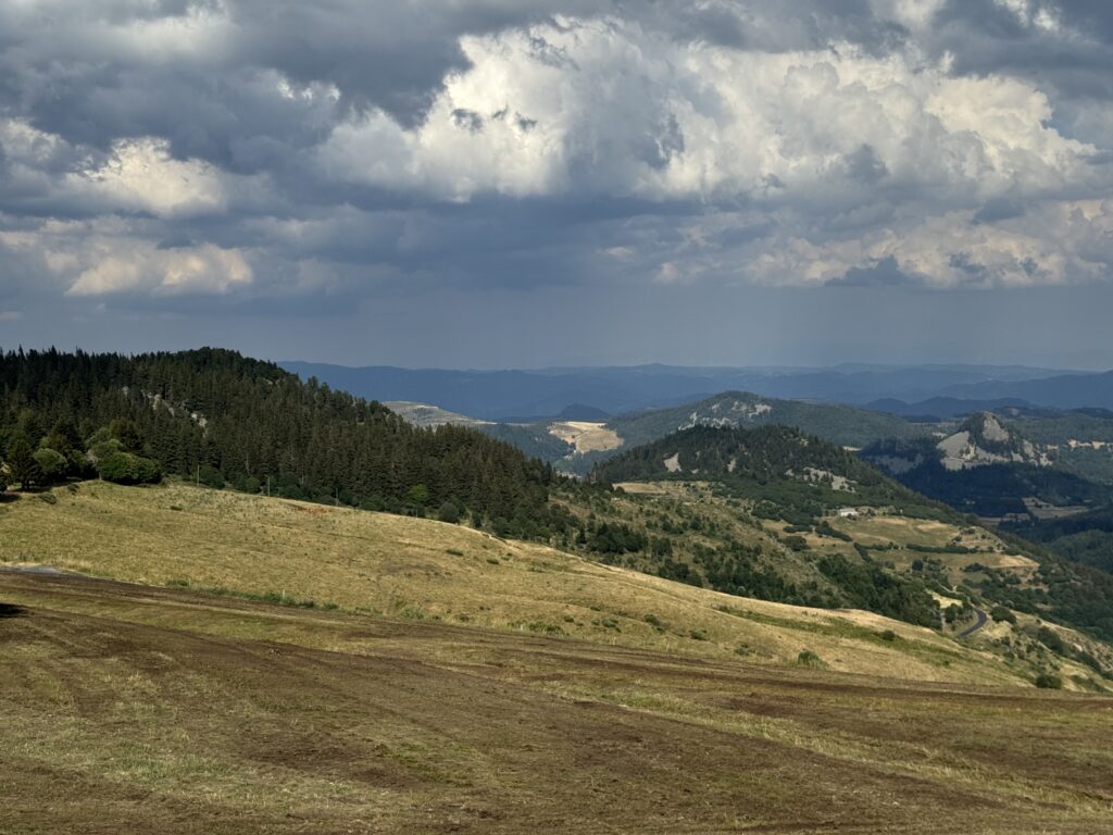 Les Estables e il Mont Mézenc: l’esperienza a 1750 metri con degustazione locale